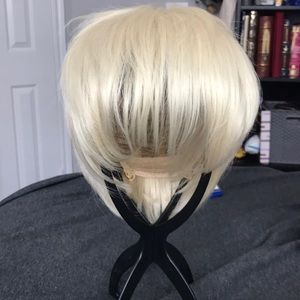 Short Blonde Wig